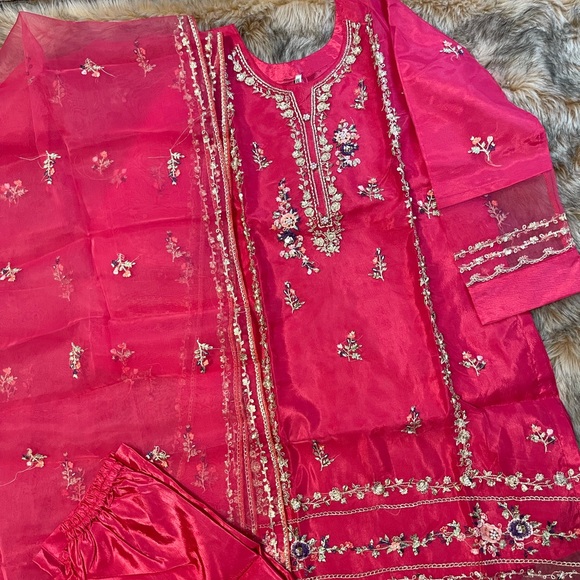 Eid dress - Picture 1 of 7